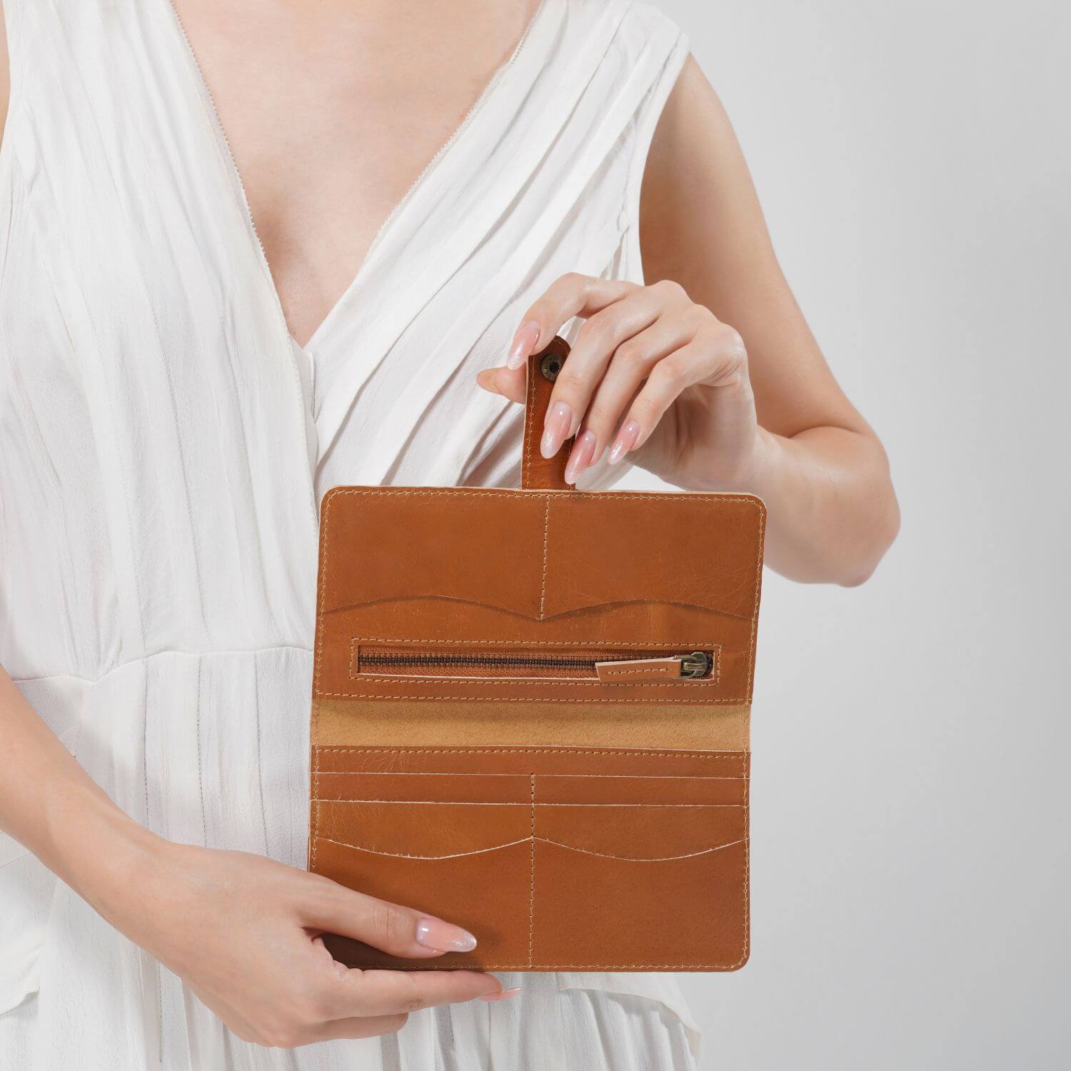 Portafoglio classico bi-fold Milan | | Marrone chiaro